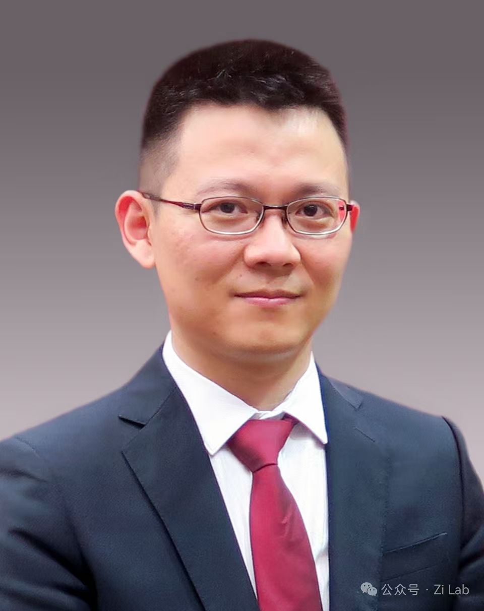 Yunlong Zi